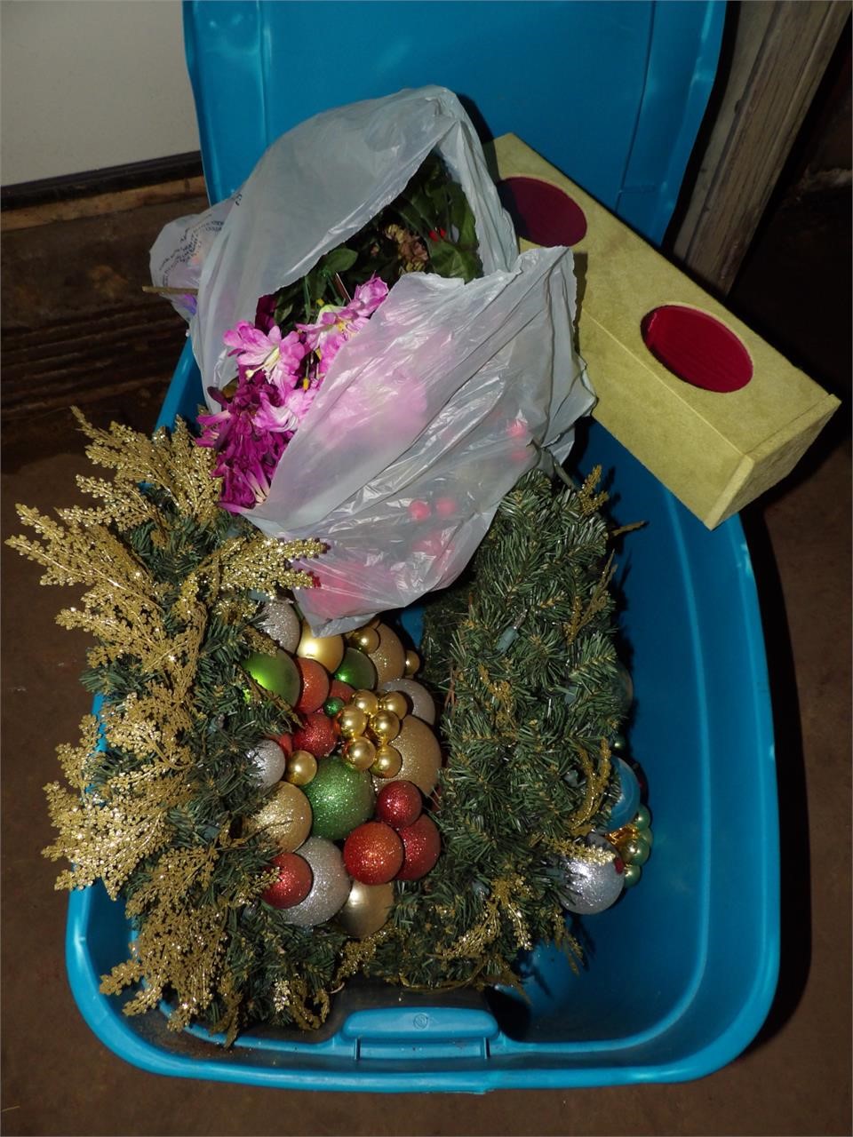 Tub of 2 Wreaths & Christmas Artificial Flowes