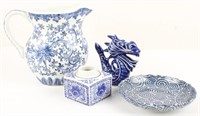 CHINESE PORCELAIN SET OF FOUR