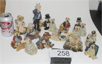 Grouping of Boyds Bears & Friends