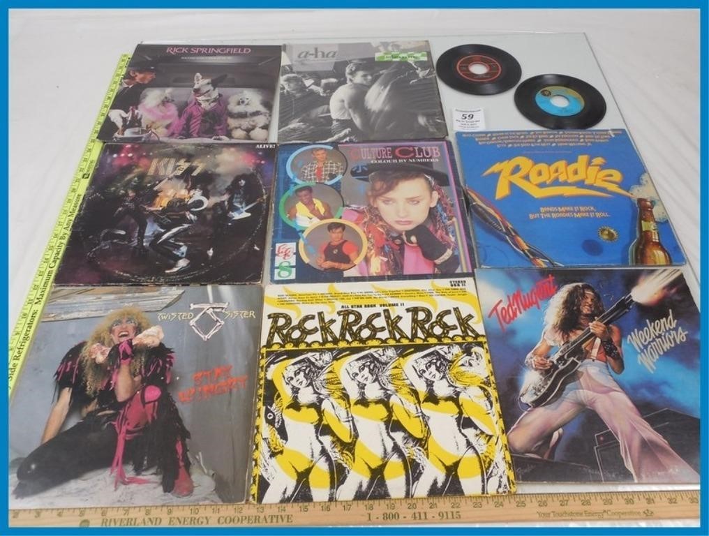 8 ROCK VINYLS- 2 45 RPM-TWISTED