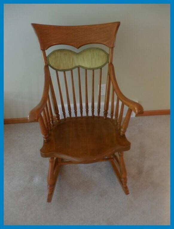 ANTIQUE WOOD ROCKER