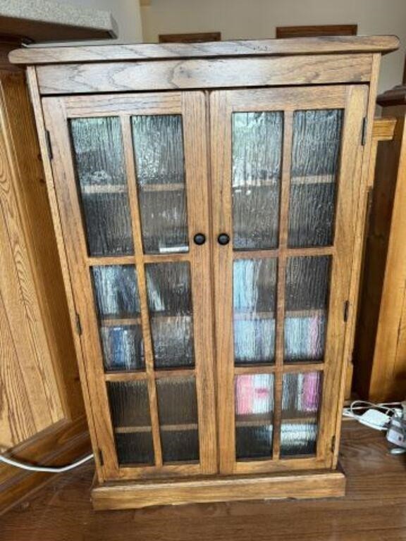 Glass pane storage cabinet + contents