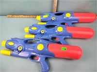 Water guns (3)