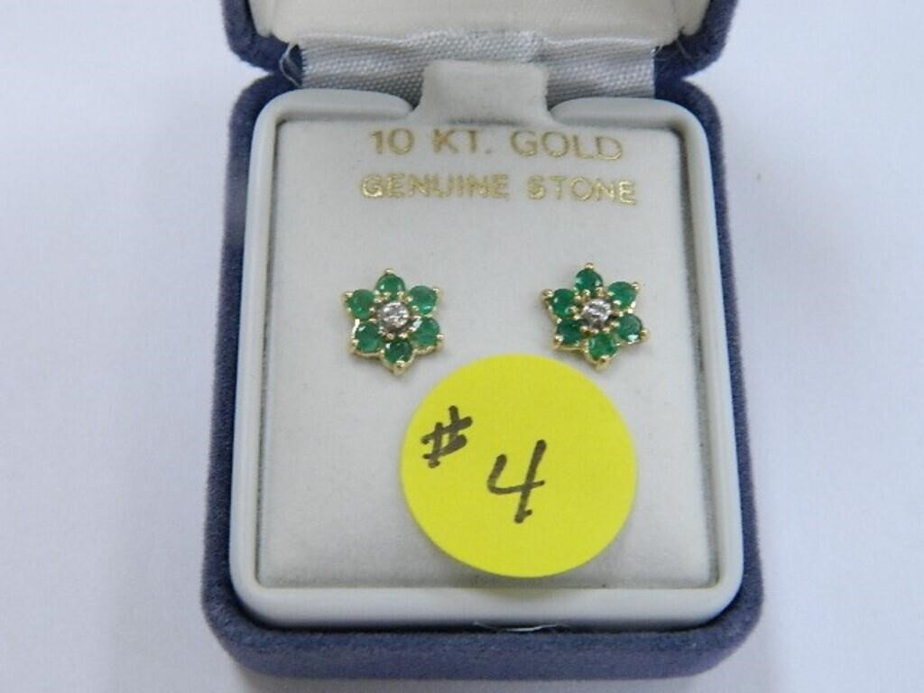 10kt Yellow Gold 1.4gr. Emerald Earrings