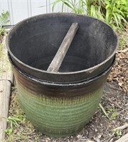 Large plastic pots