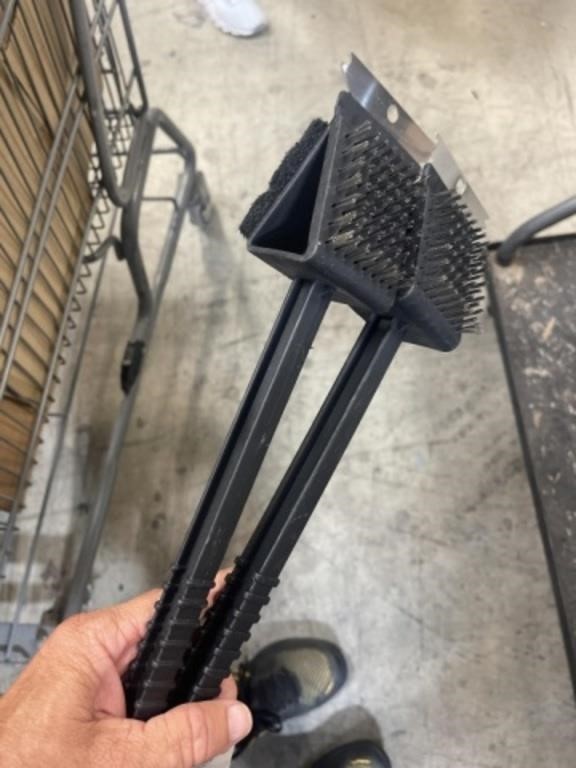 PAIR OF GRILL BRUSHES