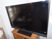 Sony 40" Flat Screen TV w/Remote