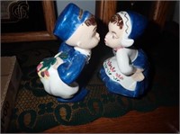 Dutch Kissing Figurines, Opalescent Blue