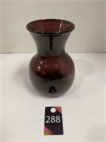 7" Amethyst Newport Vase