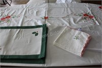 Christmas Table Linen, Napkins & Placemats