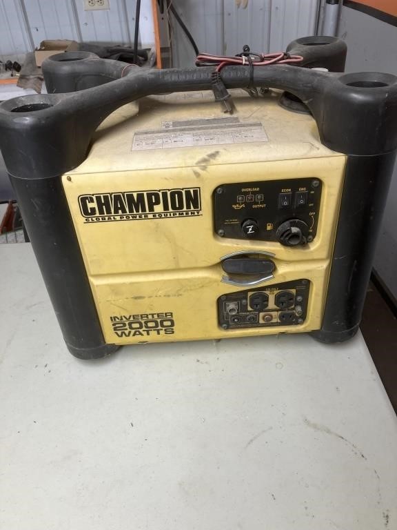 Champion Global Power Equipment Inverter 2000