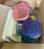 Rubbermaid storage containers, platters,