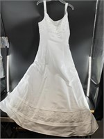 Olag Cassini Wedding Dress,