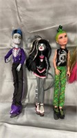 5 monster high dolls