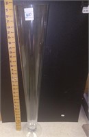 GLASS VASE