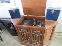 record player / 8 track player, records
