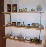 Lot, assorted glassware, bookends, candles