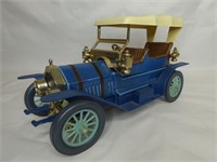 Jim Beam 1909 Thomas Flyer Antique Car Decanter