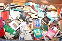 HUGE COLLECTION VINTAGE MATCHBOOKS ! -B-2