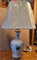 Vtg  Chinese Bouquet Apponyl Porcelain Table Lamp