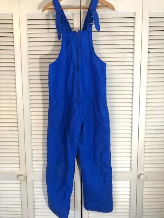 VINTAGE CLOTHING AUCTION - ENDING 7/7/2024