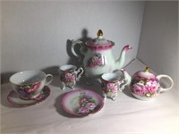 VICTOIRAS GARDEN TEA SET ~ ONLY ONE LARGE CUP