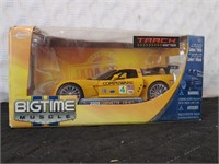 JADA Toys 2005 Yellow Corvette 1:24 Scale C6-R