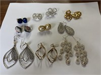 Costume Jewelry— pierced earrings 10 pairs