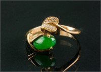 Chinese Imperial 18k Gold Jadeite and Diamond Ring