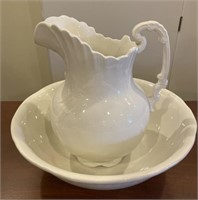 Royal V&B Porcelain Pitcher & Bowl Set