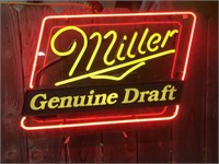 Neon Miller Genuine Draft Beer Sign (Works)