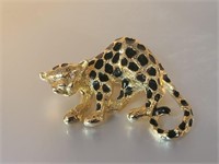 Vtg leopard brooch