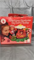 Strawberry Shortcake Big Berry Trolley