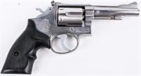 Gun Smith & Wesson 67 Double Action Revolver in 38