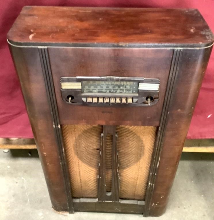 Antique RCA Victor Floor Radio