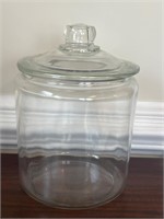 Glass jar lidded