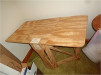 FOLDING WORK TABLE / DR