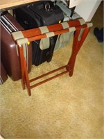 SUITCASE STAND / LR