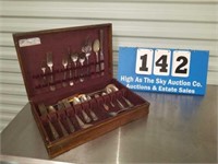 Approx. 52 Pieces Vintage silverplate in box