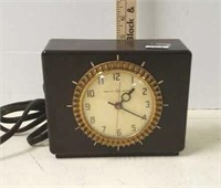 ANTIQUE GENERAL ELECTRIC Clock.