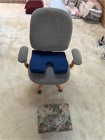 2PC lot of computer chair and stool