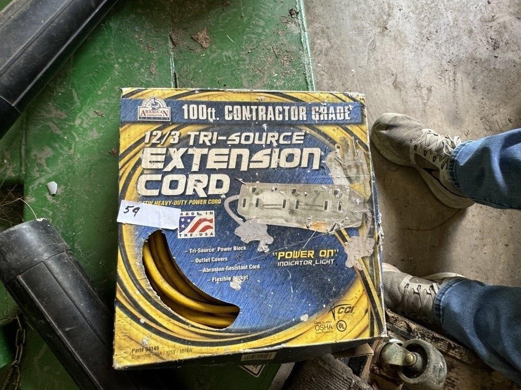 100' HEAVY DUTY EXTENSION CORD