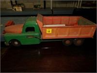 Structo Dump truck for restoration