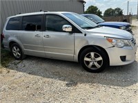 2011 Volkswagen Routan SEL