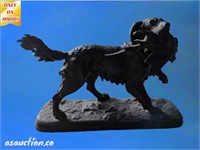Bird dog figurine with pheasant in mouth 12 in