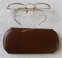 Antique Gold Glasses Bi Focal w/case