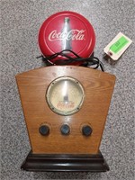 Vintage Coca-Cola radio, works 16x10