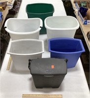 Lot of 6 trash cans