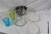 COLANDER, 3 PIE PLATES & 3 PLASTIC GLASSES