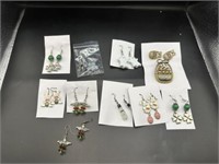 Various costume jewelry earrings